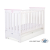 Tremmeseng af træ 120x60cm LORENZO med Sfuffe  STANDARD Lyserød Hvid Pink