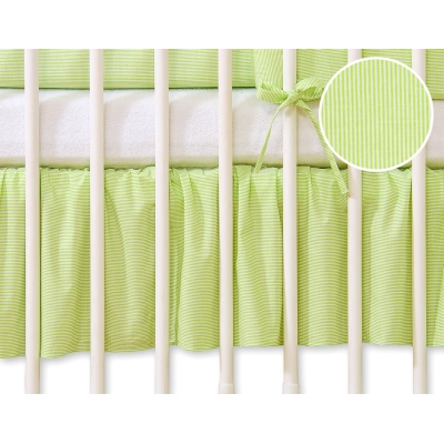 Baby tremmeseng dekorativ støv flæse-kantskjuler 124x70cm - Hanging Hearts  Grøn Striber