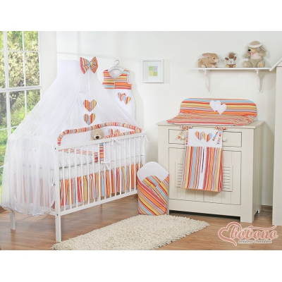 Sengesæt i 11 dele med myggenet-stativ - Hanging Hearts  Orange Striber