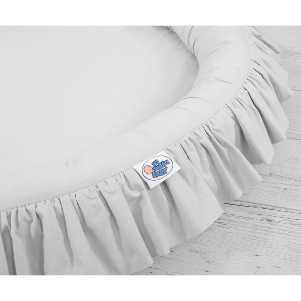 Babynest med flæser  Grå
