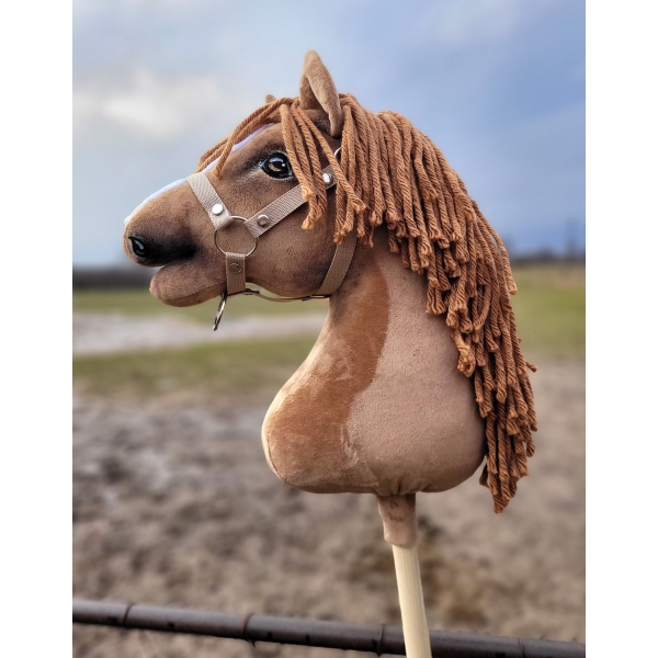 Kæphest Lys Kastanje Hobby Horse A3 Premium