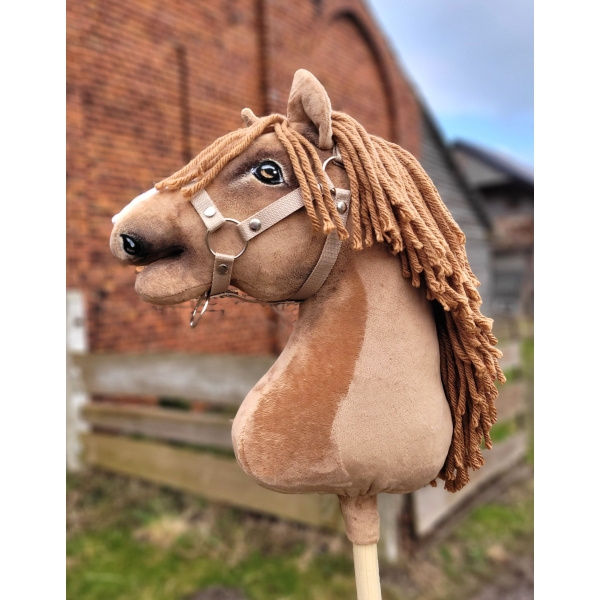 Kæphest Lys Kastanje Hobby Horse A3 Premium