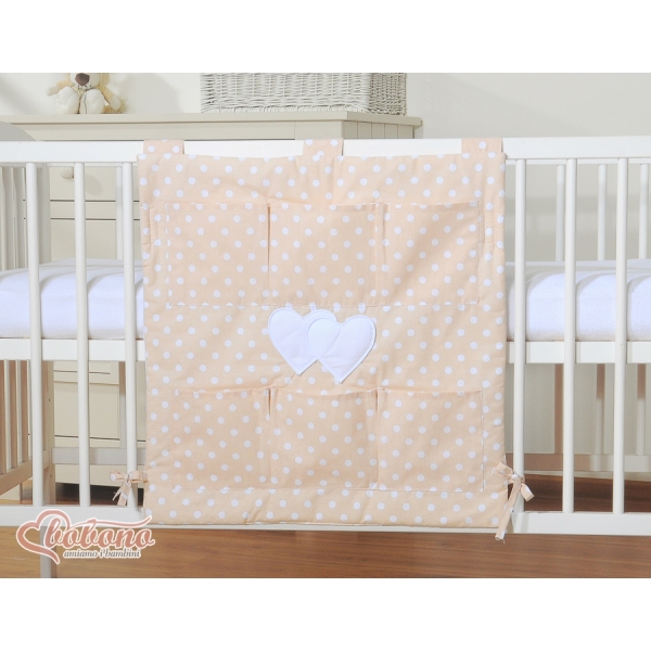 Lommeophæng til tremmeseng - Hanging Hearts  Beige