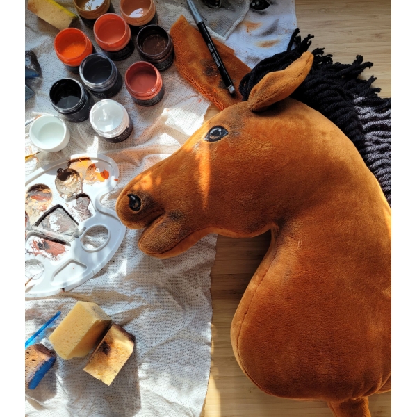 Lysebrun Kæphest Hobby Horse A3