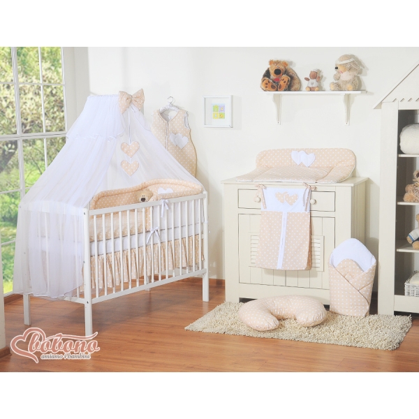 Sengesæt til tremmeseng i 5 dele med myggenet - Hanging Hearts  Beige Polkaprikker