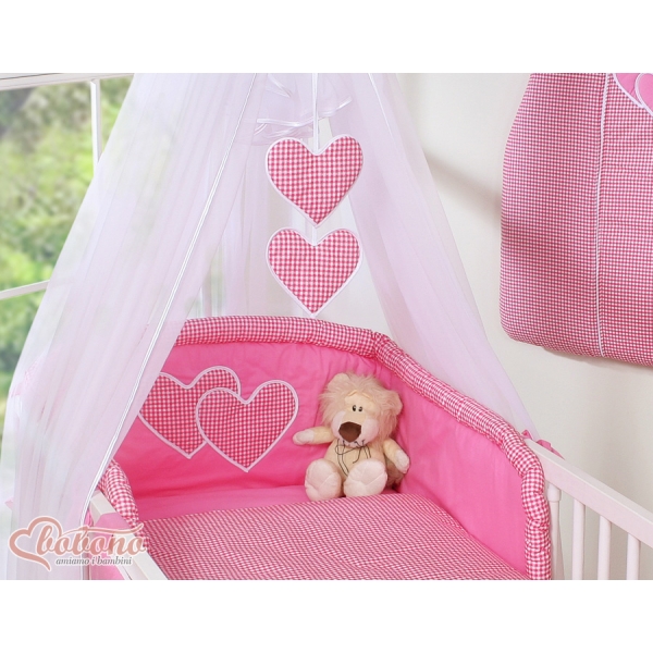 Sengesæt til tremmeseng i 5 dele med myggenet - Hanging Hearts  Lyserød Pink Ternet